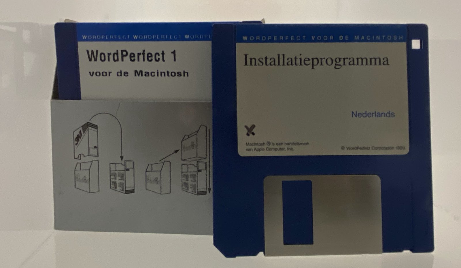 WordPerfect 1 for Macintosh on floppy disks, with its installation disk